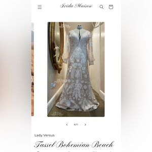 STUNNING Lace Wedding Dress